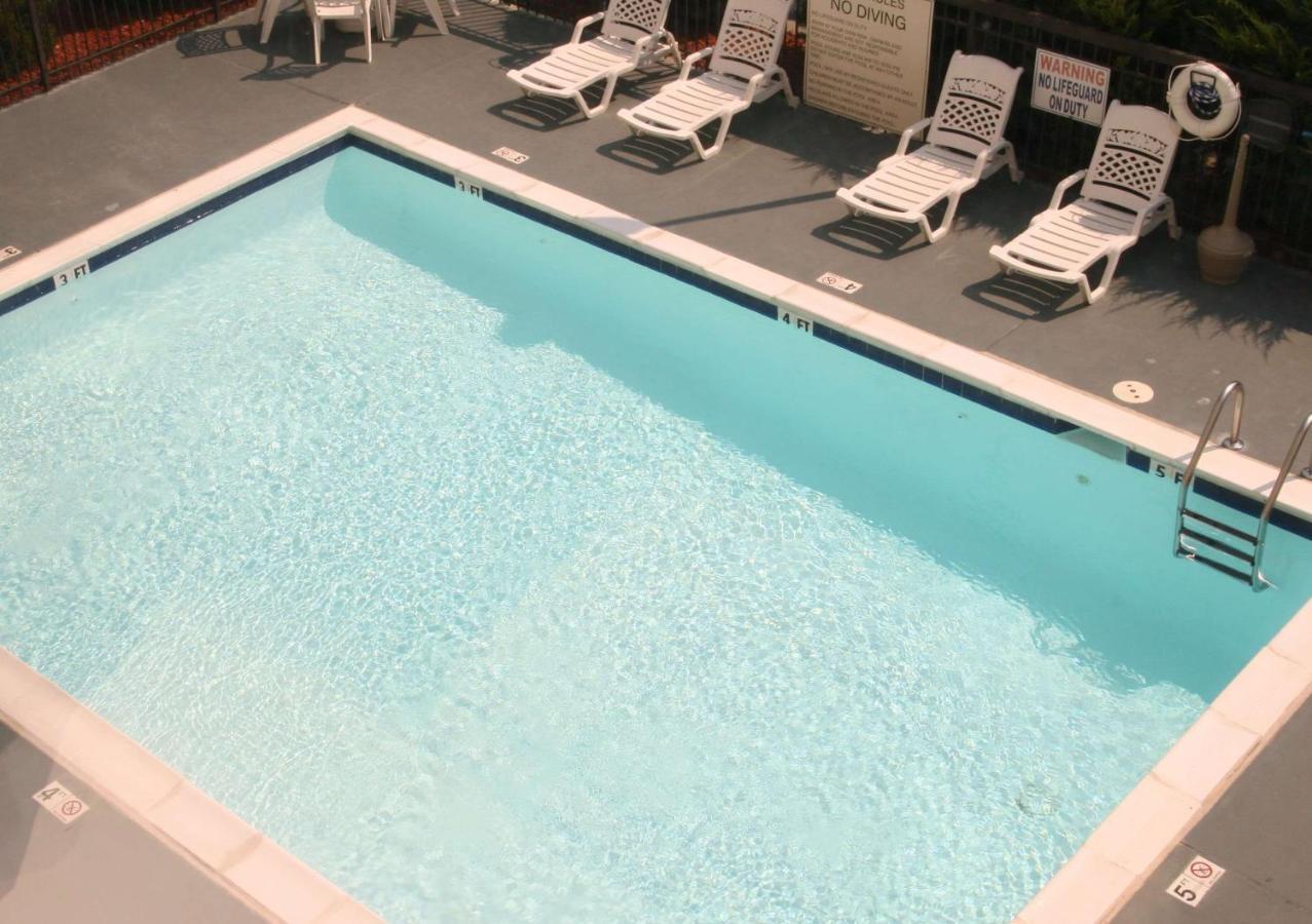 Hampton Inn Хендерсон Экстерьер фото