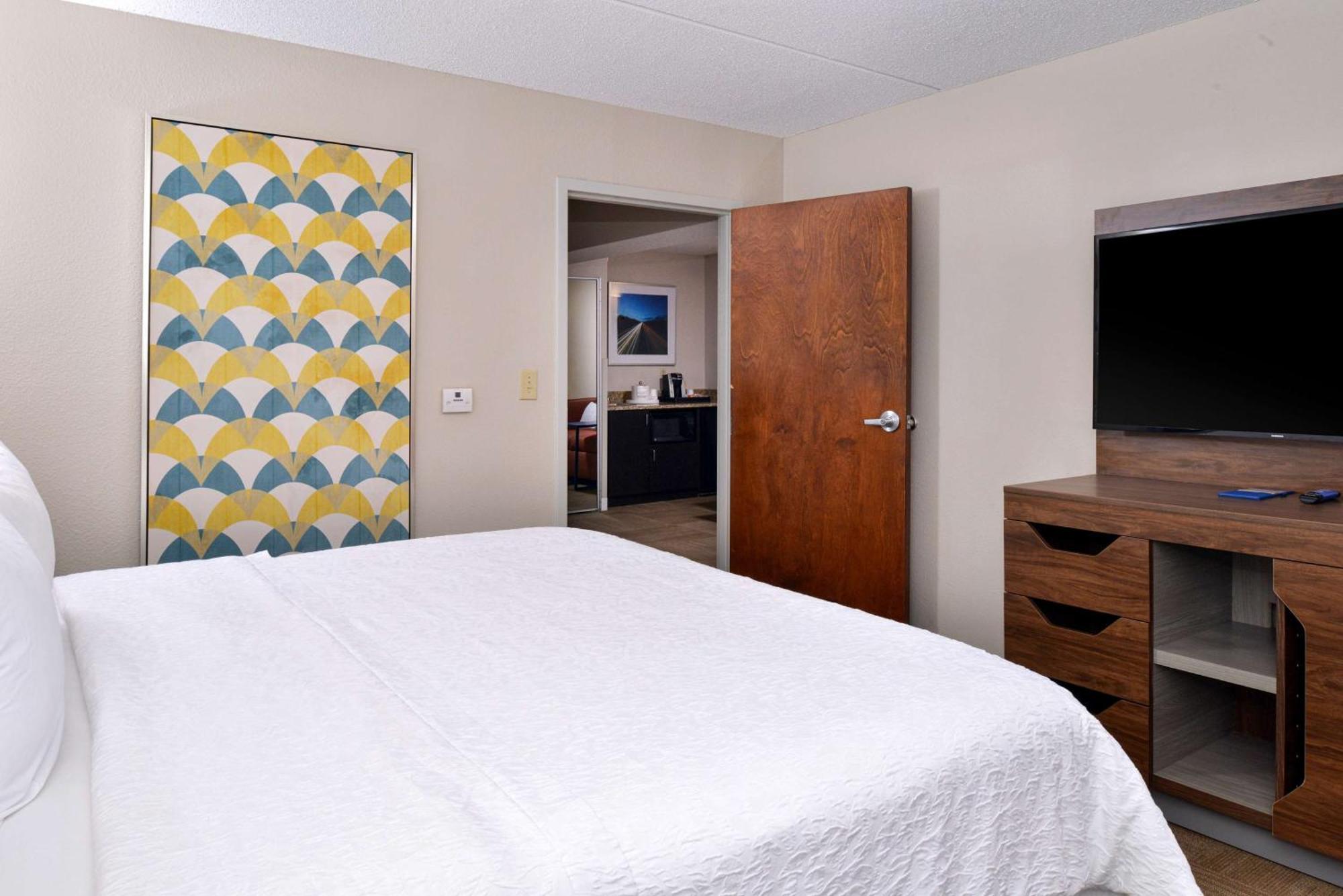Hampton Inn Хендерсон Экстерьер фото